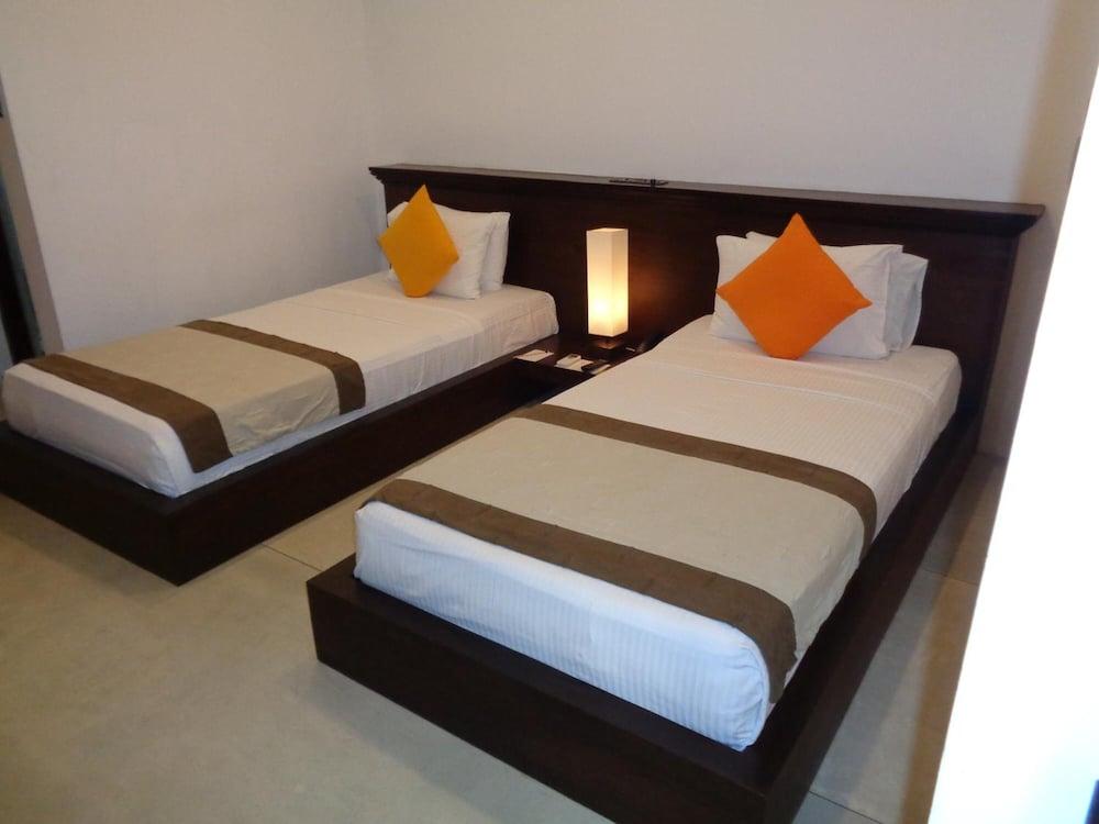 Hotel Rajarata 4*