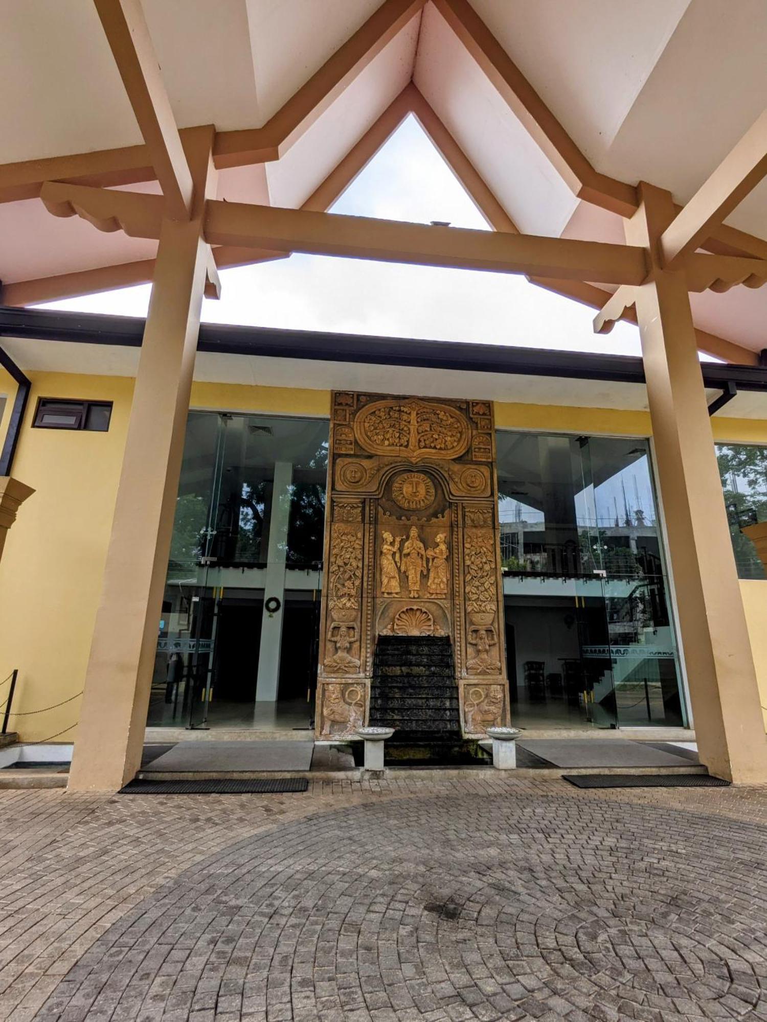 Rajarata Hotel 4*