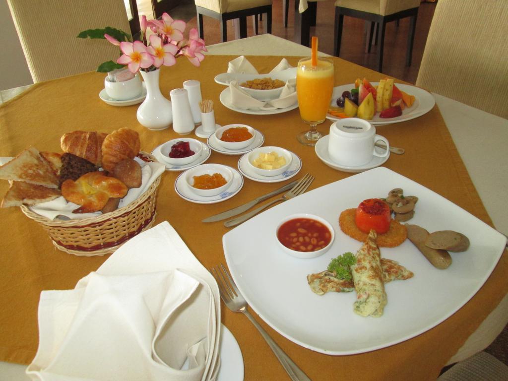 Rajarata Hotel